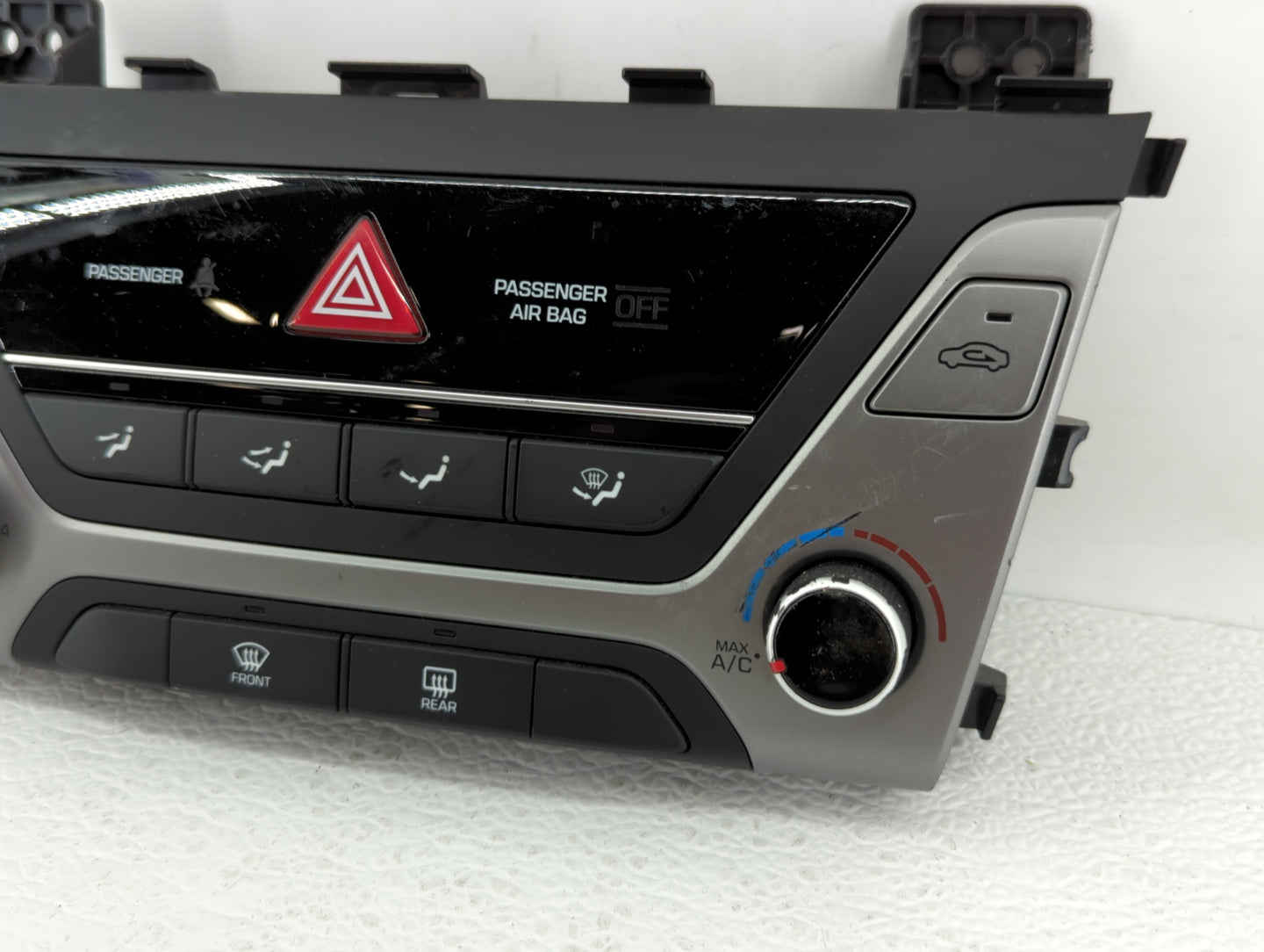 2017-2018 Hyundai Elantra Climate Control Module Temperature AC/Heater Replacement P/N:97250-F2231RET 97250-F2XXX Fits OEM U