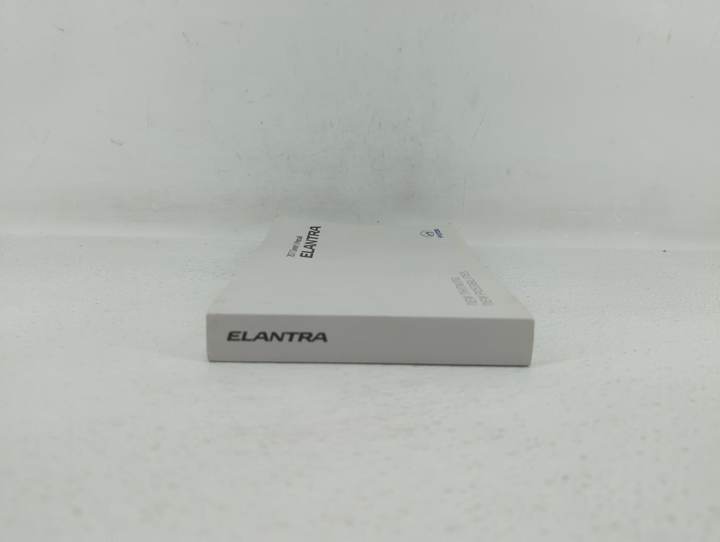 2017 Hyundai Elantra Owners Manual Book Guide OEM Used Auto Parts - Oemusedautoparts1.com