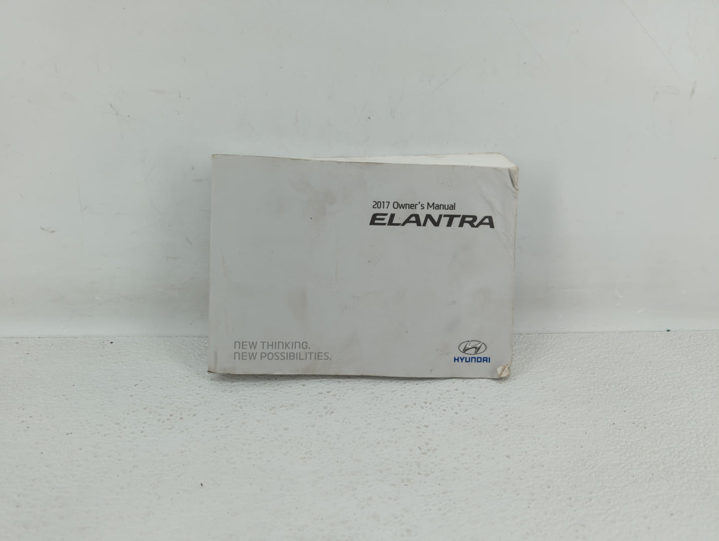 2017 Hyundai Elantra Owners Manual Book Guide OEM Used Auto Parts - Oemusedautoparts1.com