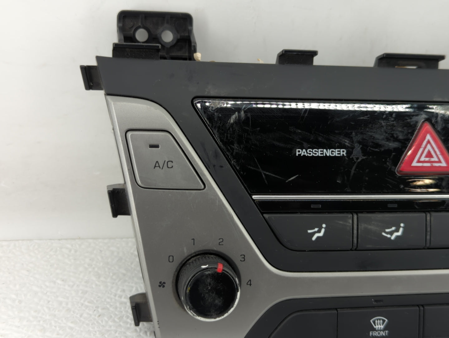 2017-2018 Hyundai Elantra Climate Control Module Temperature AC/Heater Replacement P/N:97250-F2XXX 97250-F20614X Fits OEM Us