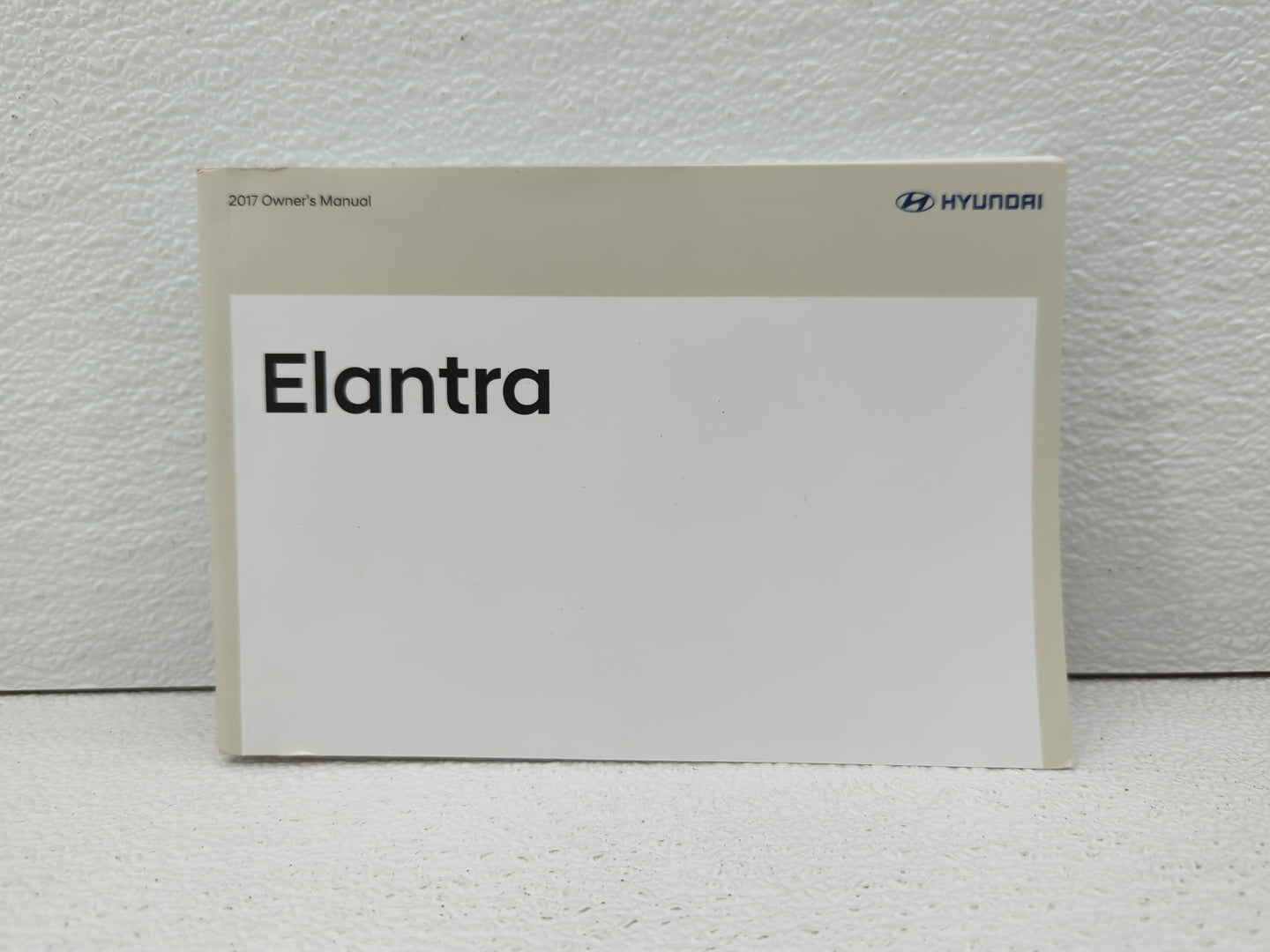 2017 Hyundai Elantra Owners Manual Book Guide OEM Used Auto Parts - Oemusedautoparts1.com