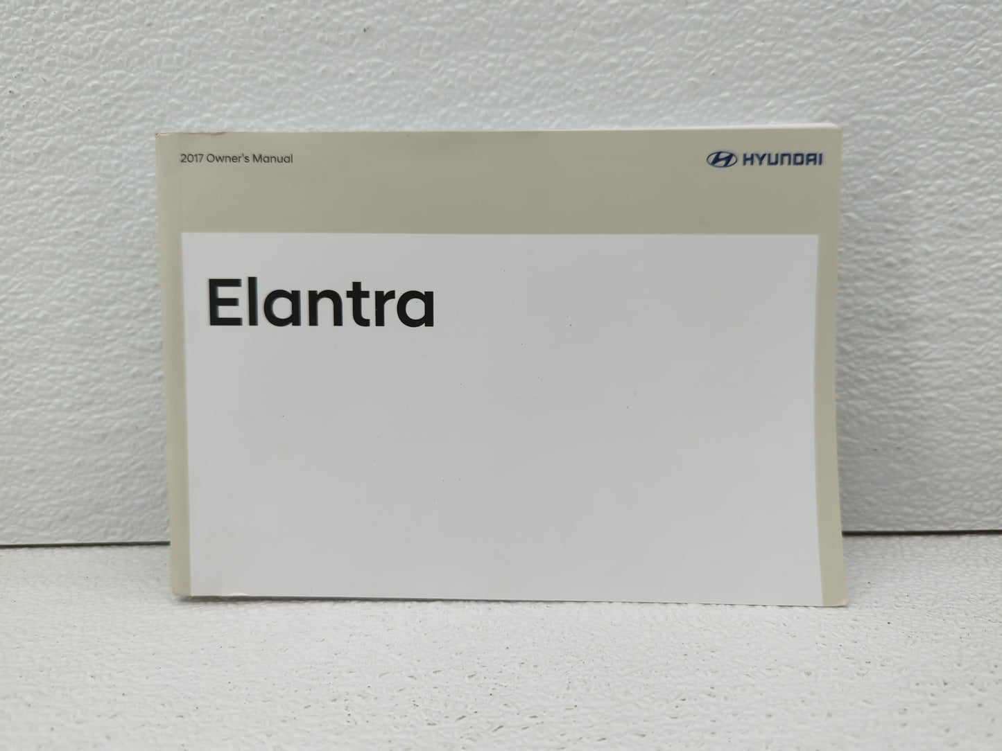 2017 Hyundai Elantra Owners Manual Book Guide OEM Used Auto Parts - Oemusedautoparts1.com