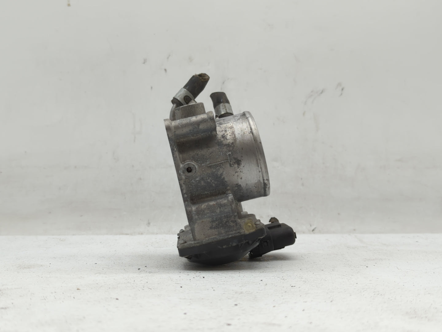 2011-2020 Hyundai Elantra Throttle Body P/N:35100-2E000 35100-2E710 Fits OEM Used Auto Parts - Oemusedautoparts1.com