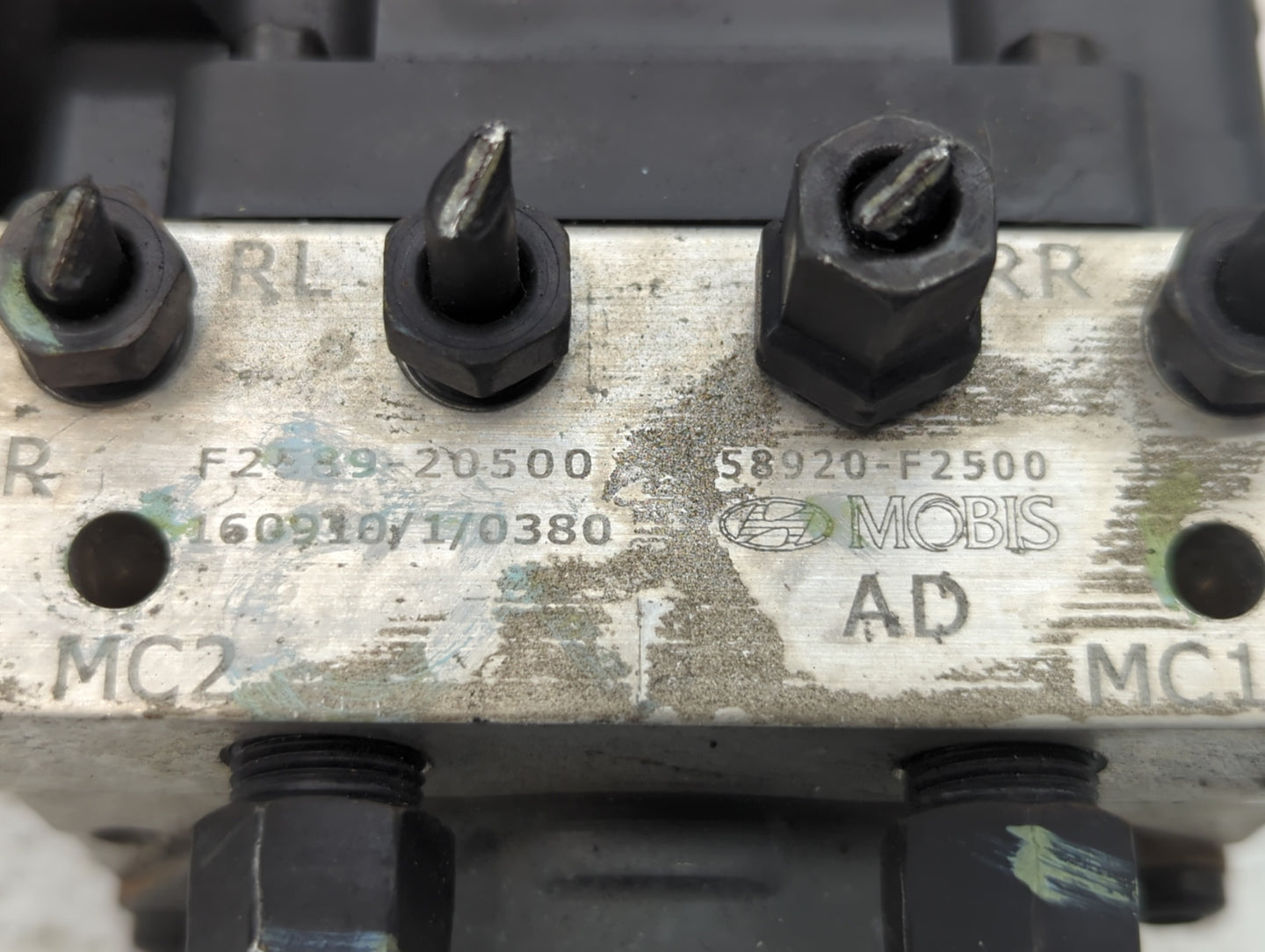 2017-2019 Hyundai Elantra ABS Pump Control Module Replacement P/N:58900-F2500 58920-F2500 Fits Fits 2017 2018 2019 OEM Used 