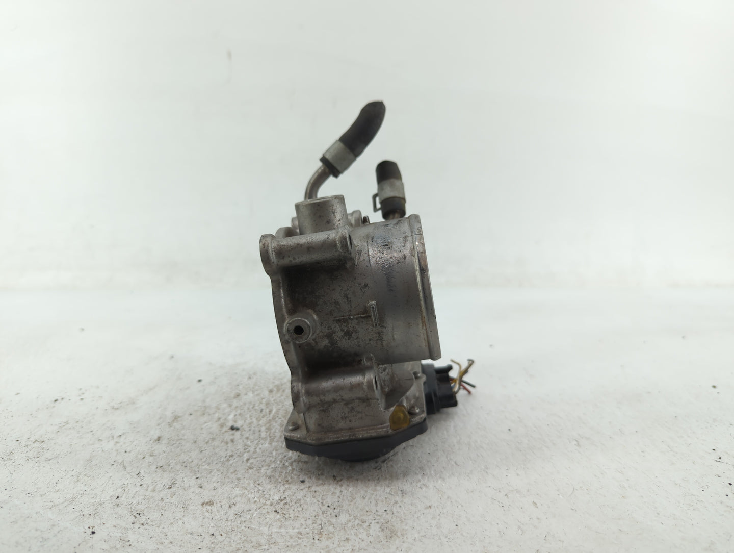 2011-2020 Hyundai Elantra Throttle Body P/N:35100-2E000 35100-2E710 Fits OEM Used Auto Parts - Oemusedautoparts1.com