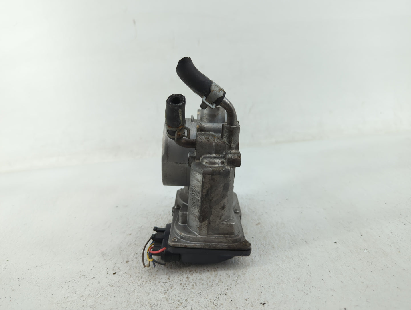 2011-2020 Hyundai Elantra Throttle Body P/N:35100-2E000 35100-2E710 Fits OEM Used Auto Parts - Oemusedautoparts1.com