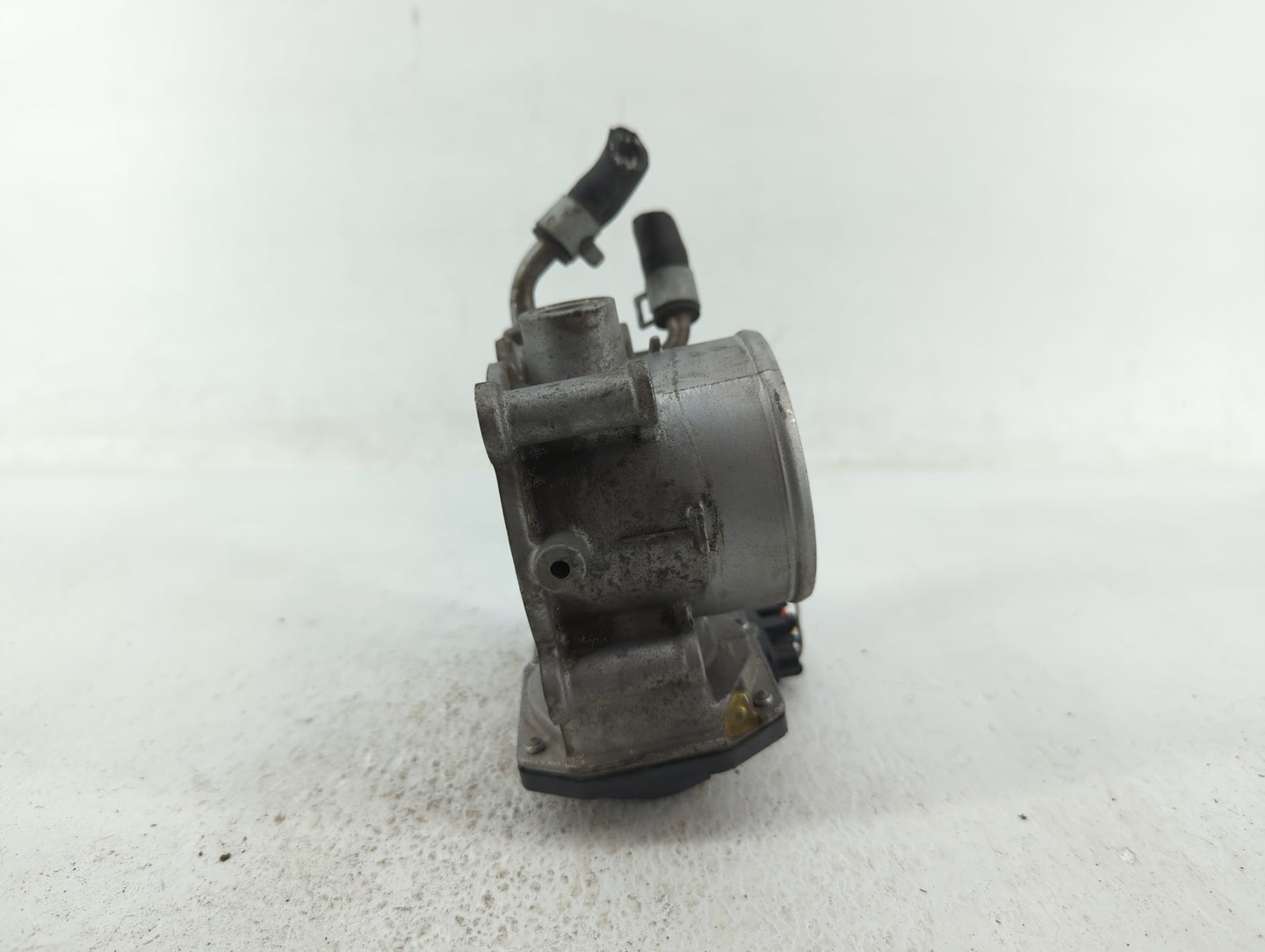 2011-2020 Hyundai Elantra Throttle Body P/N:35100-2E000 35100-2E710 Fits OEM Used Auto Parts - Oemusedautoparts1.com