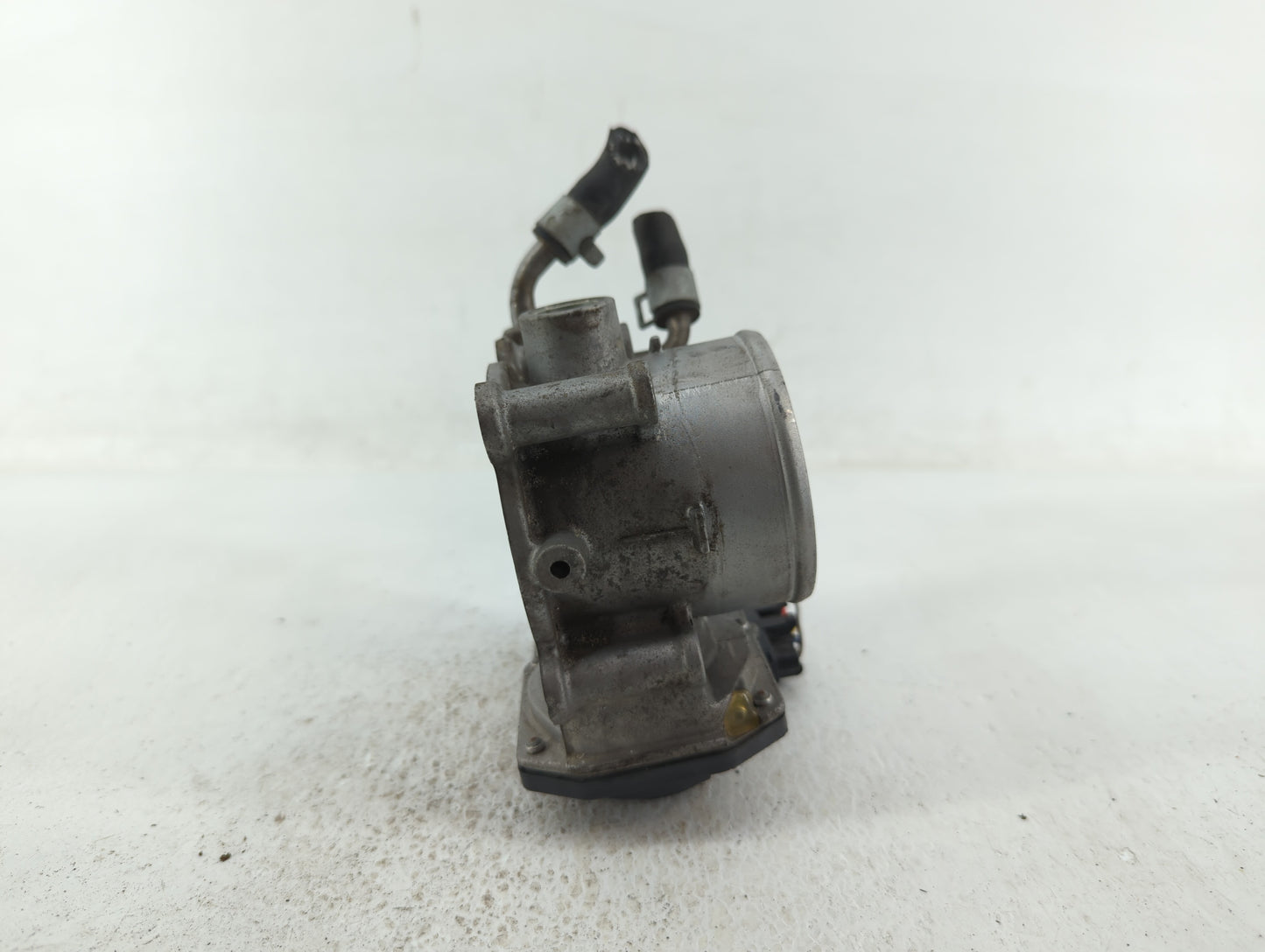 2011-2020 Hyundai Elantra Throttle Body P/N:35100-2E000 35100-2E710 Fits OEM Used Auto Parts - Oemusedautoparts1.com