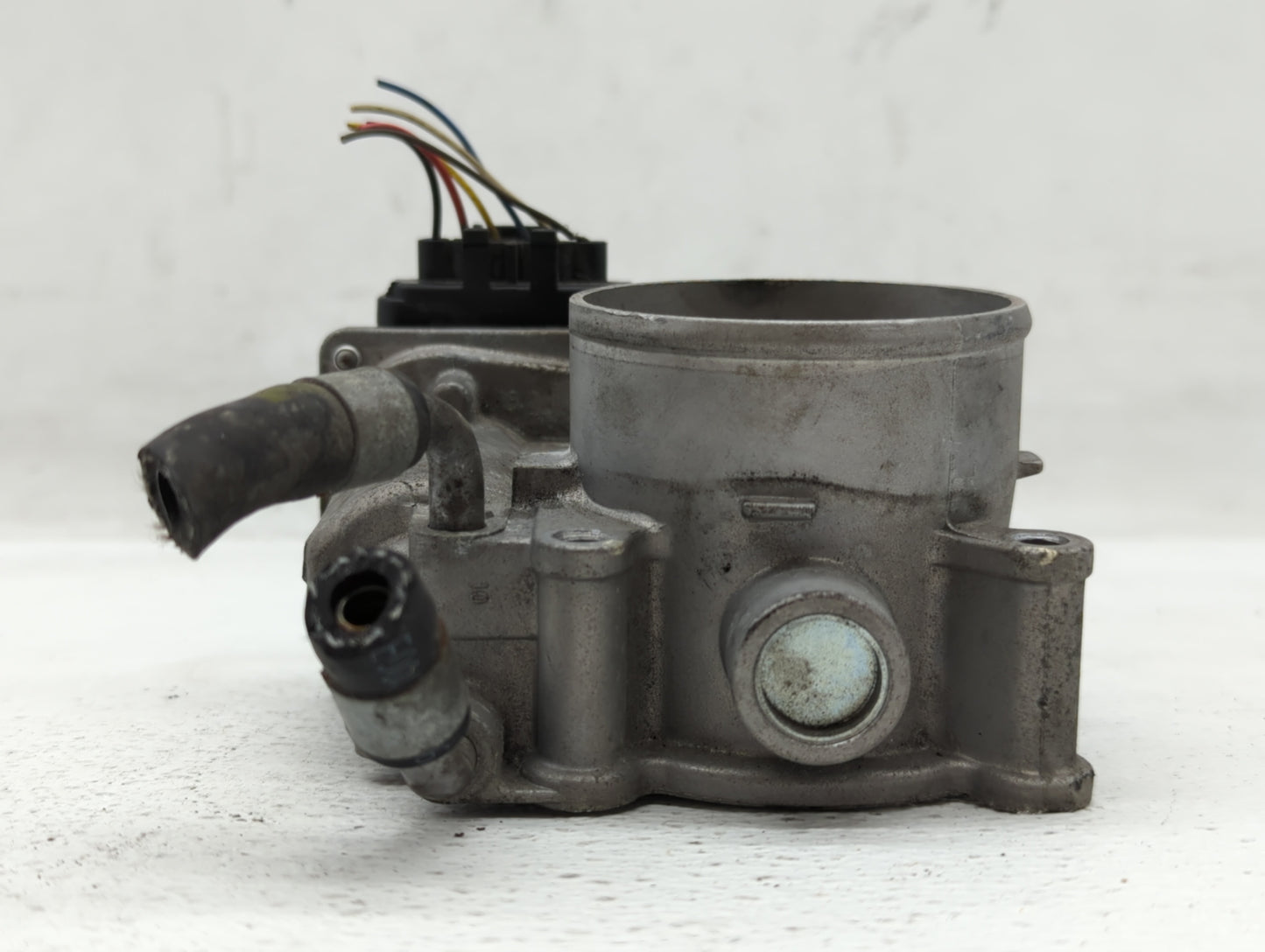 2011-2020 Hyundai Elantra Throttle Body P/N:35100-2E000 35100-2E710 Fits OEM Used Auto Parts - Oemusedautoparts1.com