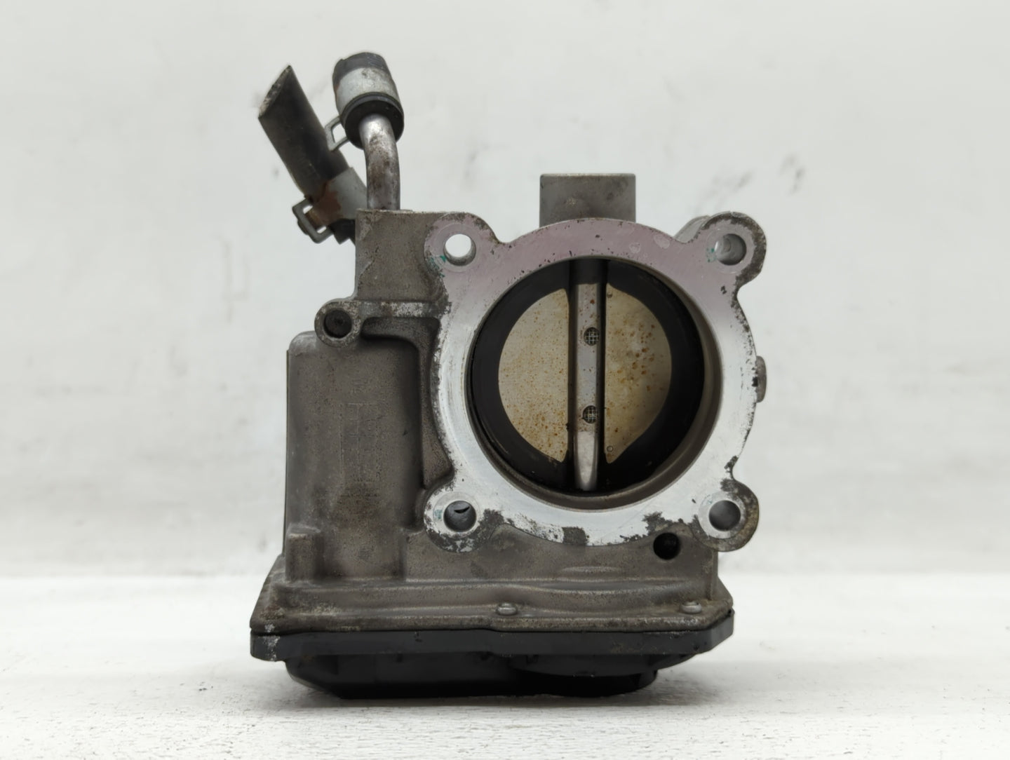 2011-2020 Hyundai Elantra Throttle Body P/N:35100-2E000 35100-2E710 Fits OEM Used Auto Parts - Oemusedautoparts1.com