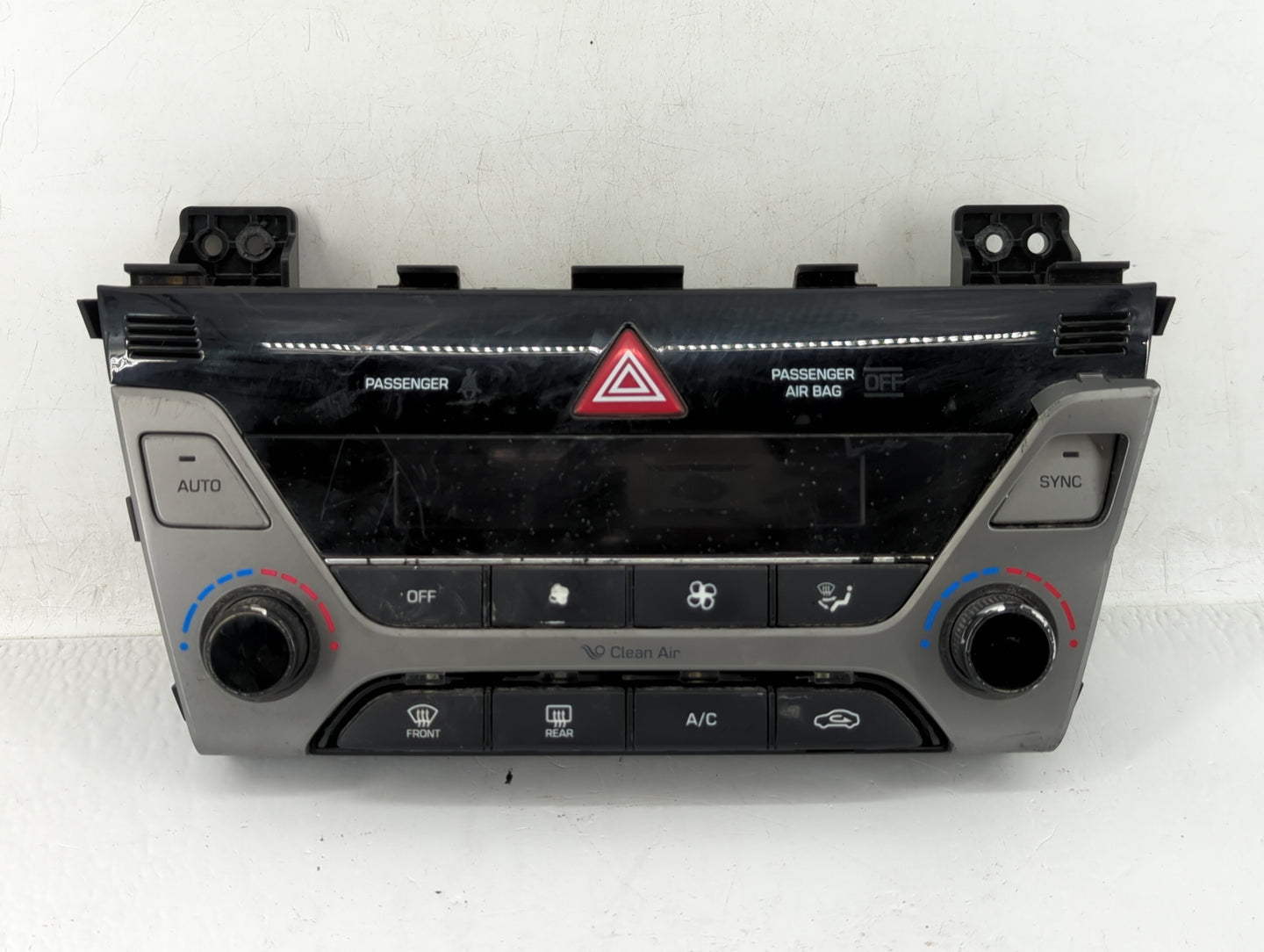 2017-2018 Hyundai Elantra Climate Control Module Temperature AC/Heater Replacement P/N:97250-F2230RET 97250-F2231RET Fits OE