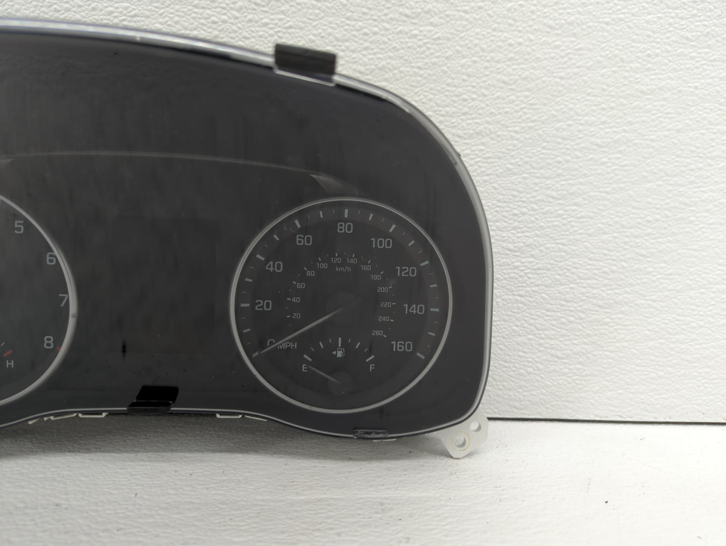 2017-2018 Hyundai Elantra Instrument Cluster Speedometer Gauges P/N:94001-F3010 Fits Fits 2017 2018 OEM Used Auto Parts - Oe