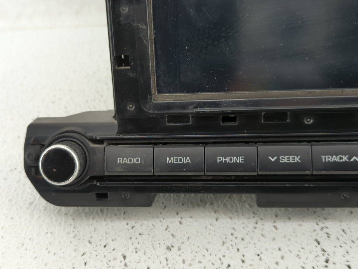 2017-2018 Hyundai Elantra Am Fm Cd Player Radio Receiver 481465 - Oemusedautoparts1.com