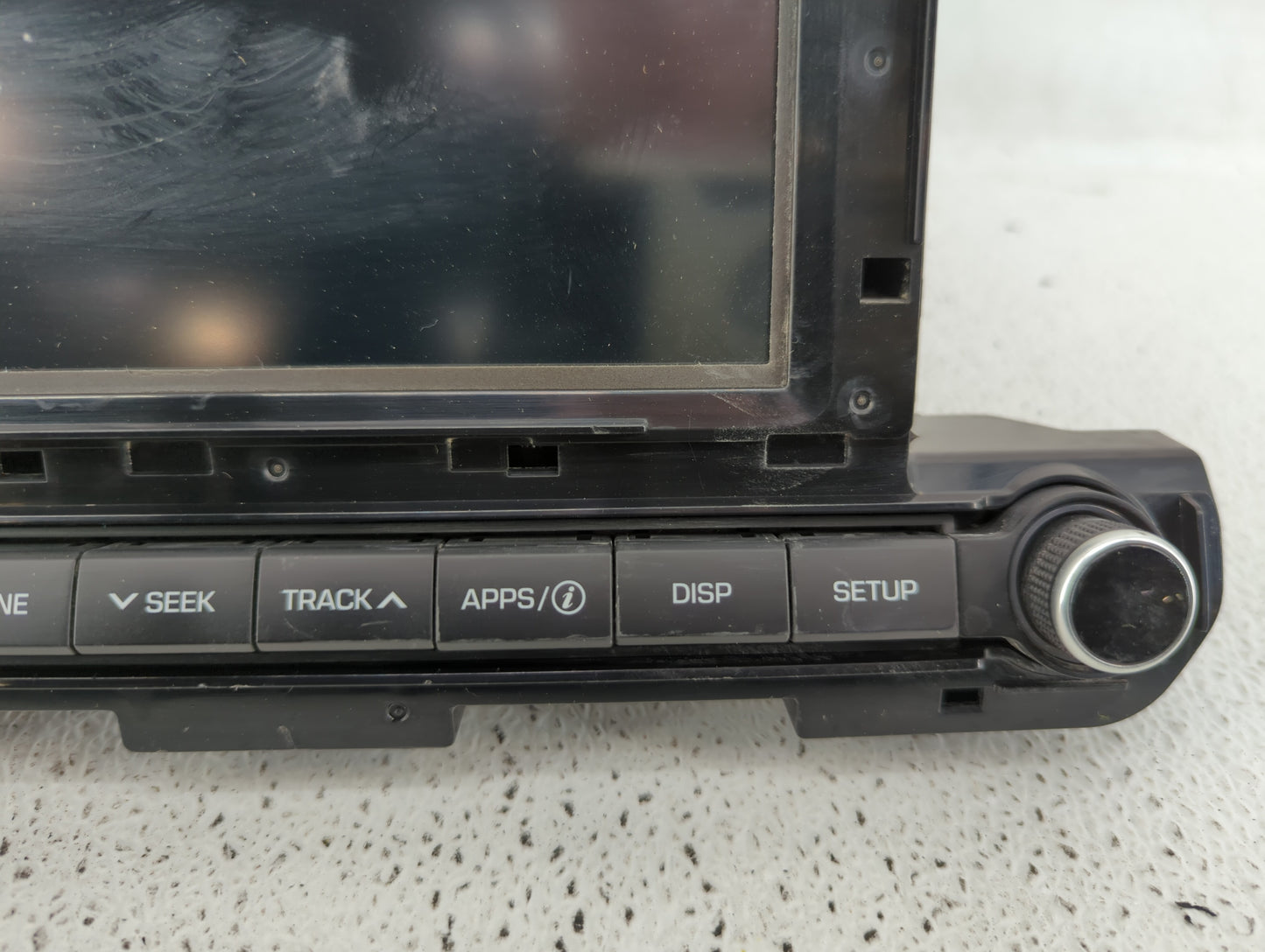 2017-2018 Hyundai Elantra Am Fm Cd Player Radio Receiver - Oemusedautoparts1.com