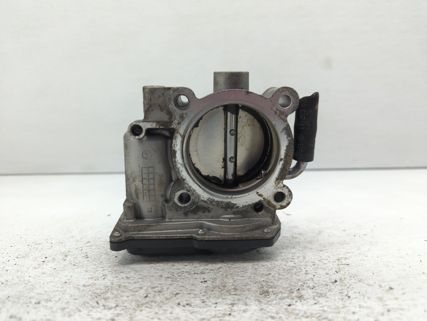 2011-2020 Hyundai Elantra Throttle Body P/N:35100-2E710 35100-2E000 Fits OEM Used Auto Parts - Oemusedautoparts1.com