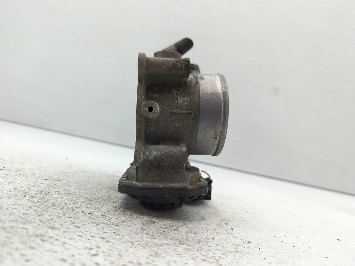 2011-2020 Hyundai Elantra Throttle Body P/N:35100-2E000 Fits Fits 2011 2012 2013 2014 2015 2016 2017 2018 2019 2020 2021 OEM