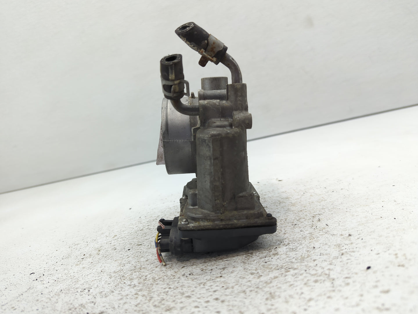 2011-2020 Hyundai Elantra Throttle Body P/N:35100-2E000 Fits Fits 2011 2012 2013 2014 2015 2016 2017 2018 2019 2020 2021 OEM