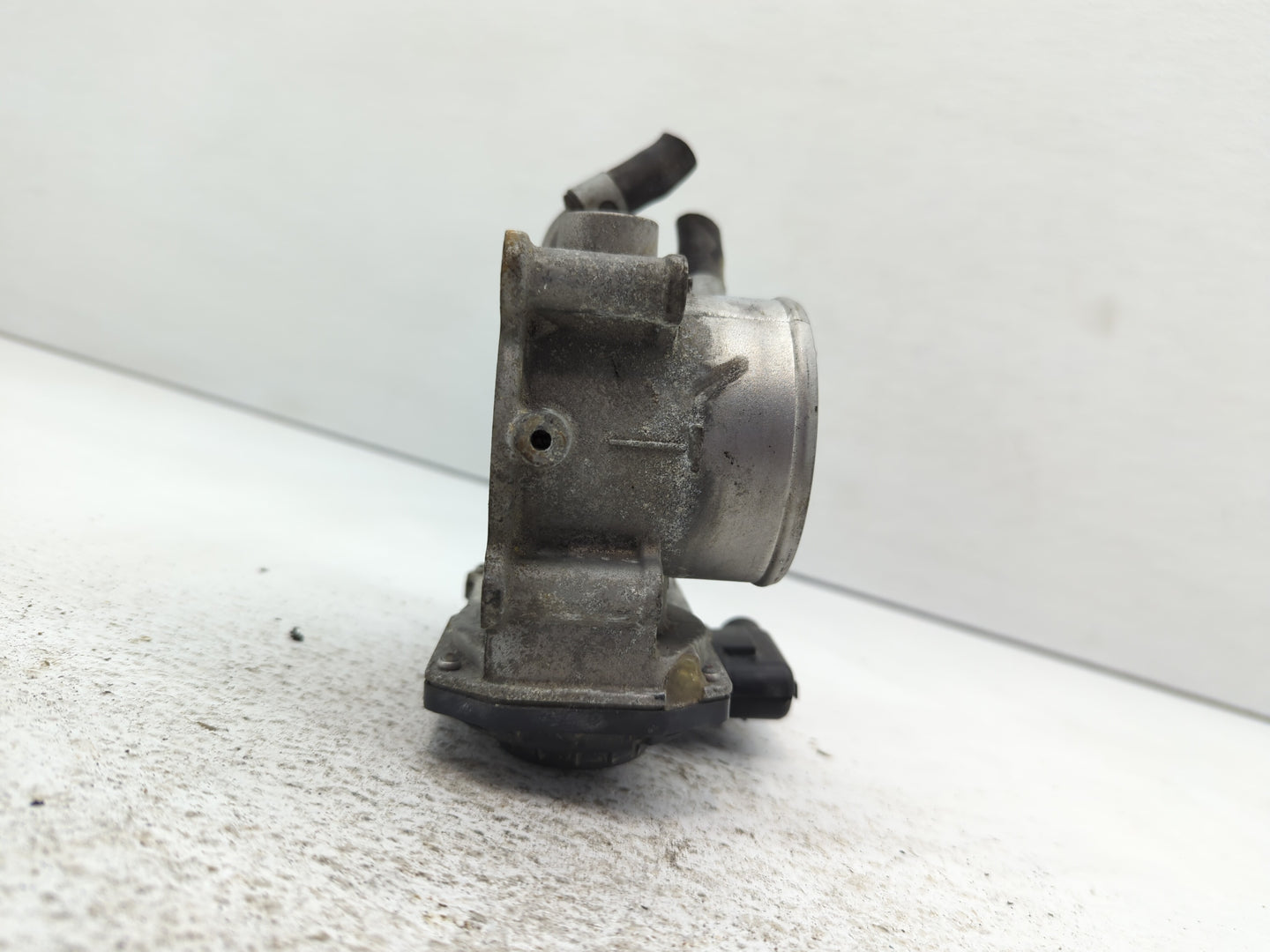 2011-2020 Hyundai Elantra Throttle Body P/N:35100-2E000 Fits Fits 2011 2012 2013 2014 2015 2016 2017 2018 2019 2020 2021 OEM
