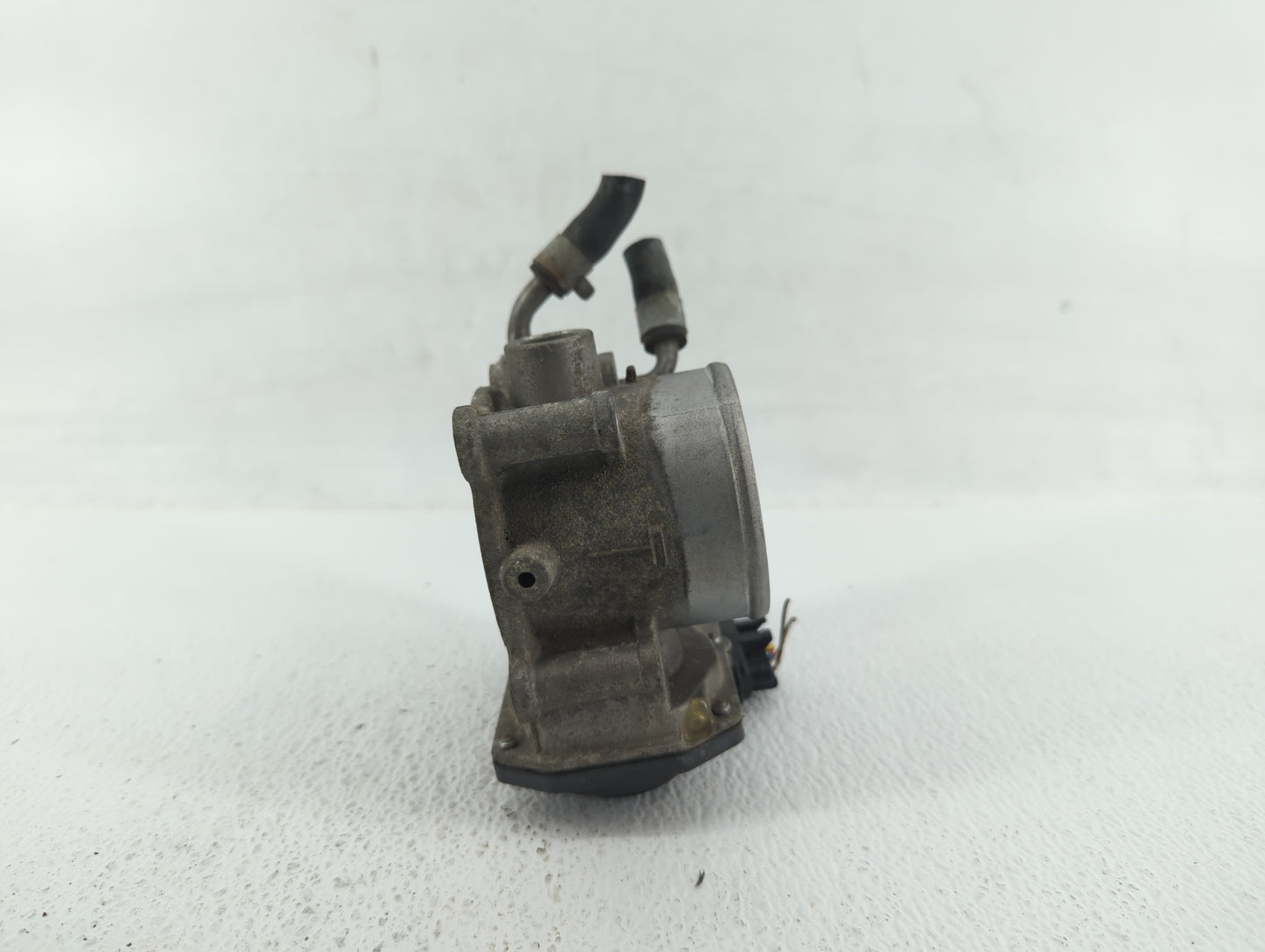 2011-2020 Hyundai Elantra Throttle Body P/N:35100-2E000 Fits Fits 2011 2012 2013 2014 2015 2016 2017 2018 2019 2020 2021 OEM