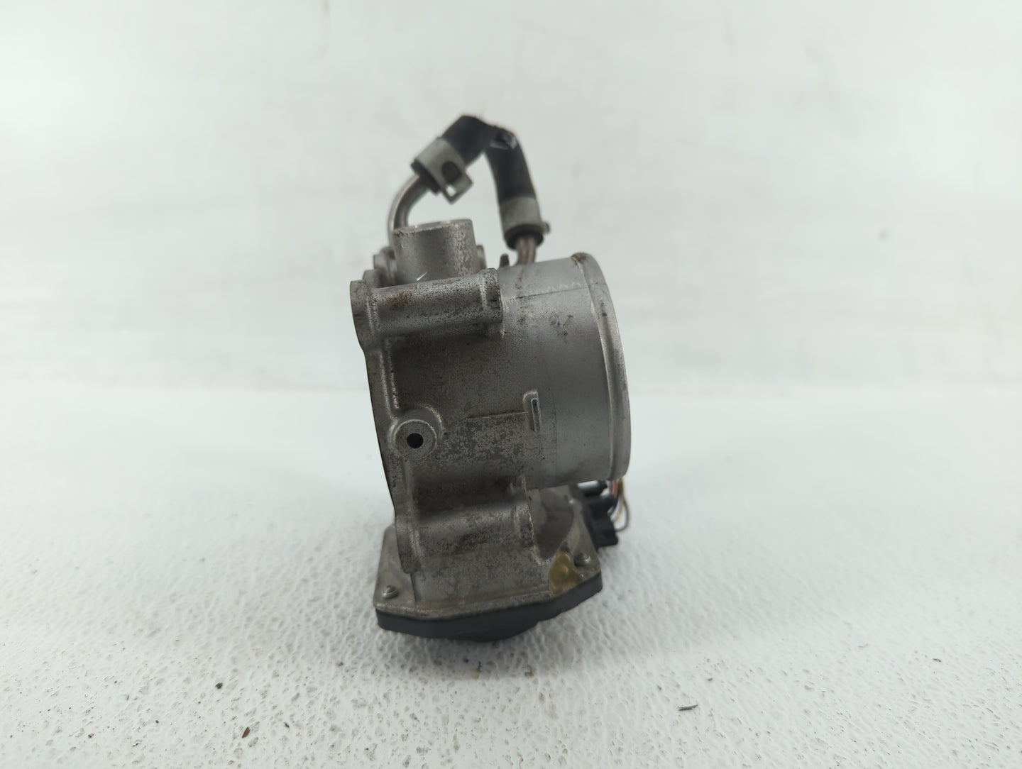 2011-2020 Hyundai Elantra Throttle Body P/N:35100-2E000 Fits Fits 2011 2012 2013 2014 2015 2016 2017 2018 2019 2020 2021 OEM