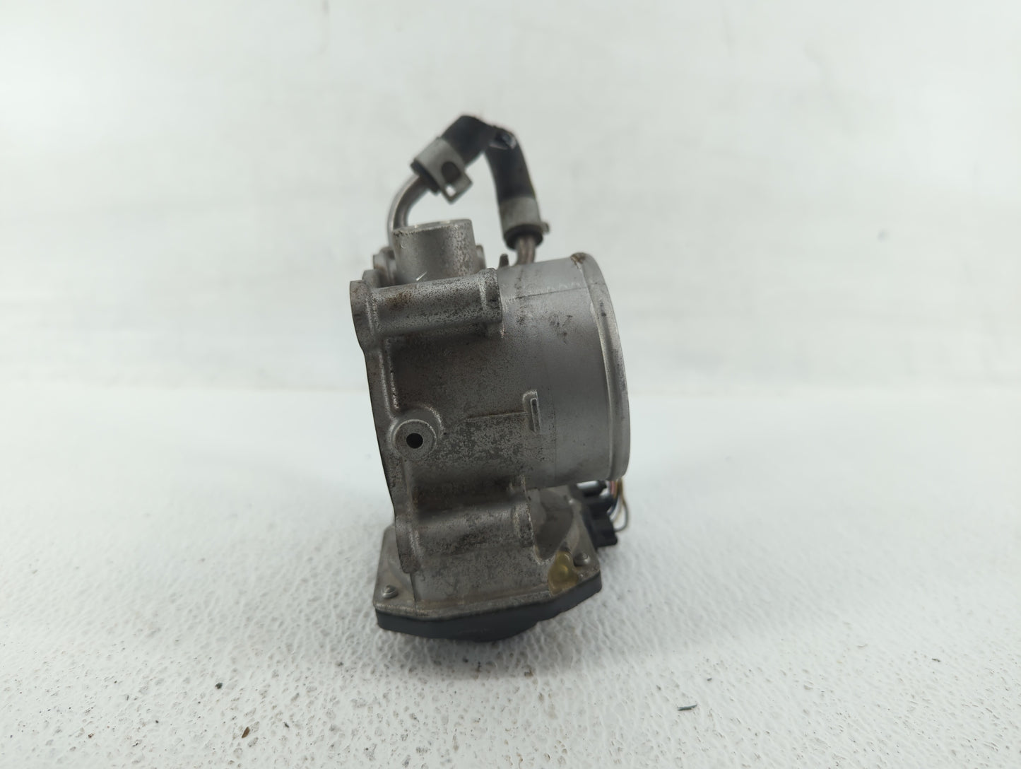 2011-2020 Hyundai Elantra Throttle Body P/N:35100-2E000 Fits Fits 2011 2012 2013 2014 2015 2016 2017 2018 2019 2020 2021 OEM