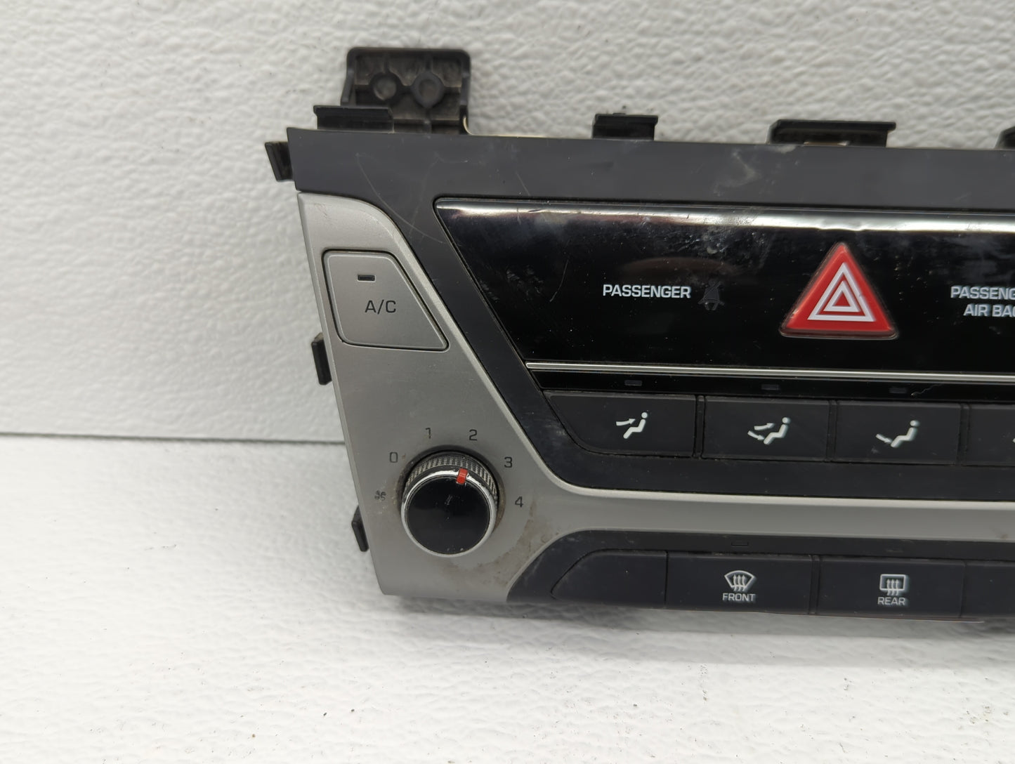 2017-2018 Hyundai Elantra Climate Control Module Temperature AC/Heater Replacement P/N:97250-F20614X Fits Fits 2017 2018 OEM