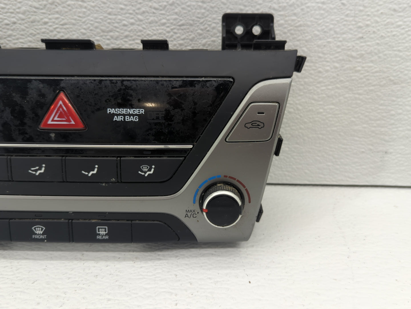 2017-2018 Hyundai Elantra Climate Control Module Temperature AC/Heater Replacement P/N:97250-F20614X 97250-F2230RET Fits OEM