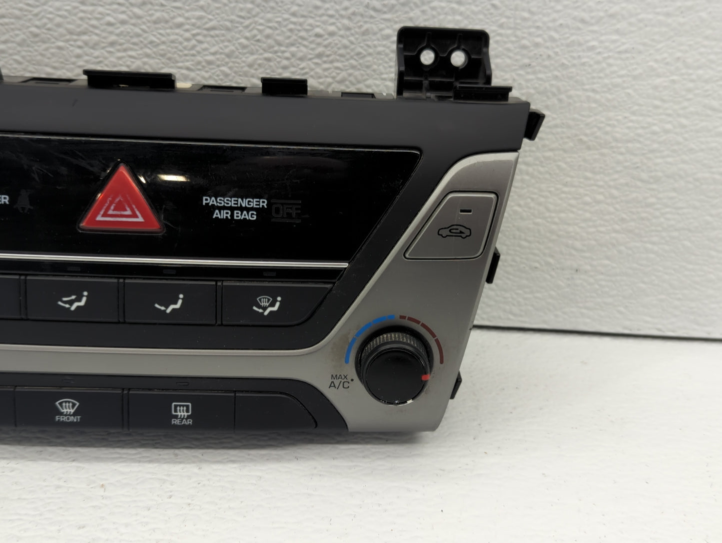 2017-2018 Hyundai Elantra Climate Control Module Temperature AC/Heater Replacement P/N:97250-F2XXX 97250-F2230RET Fits OEM U