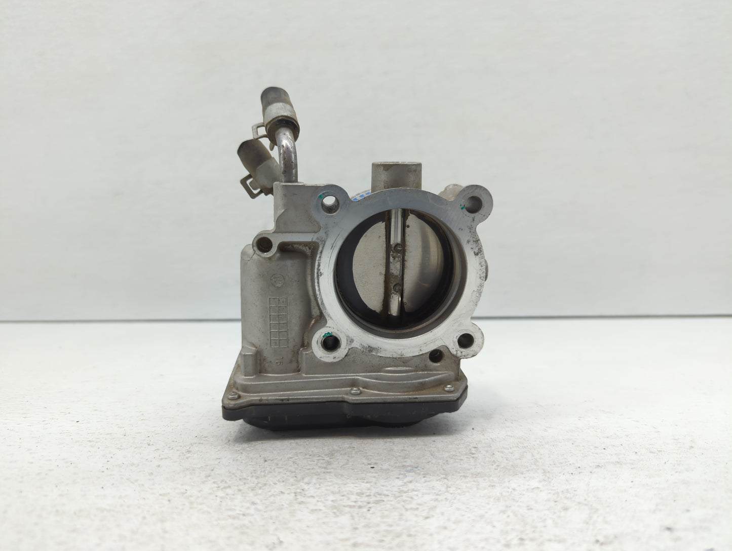 2011-2020 Hyundai Elantra Throttle Body P/N:35100-2E000 Fits Fits 2011 2012 2013 2014 2015 2016 2017 2018 2019 2020 2021 OEM