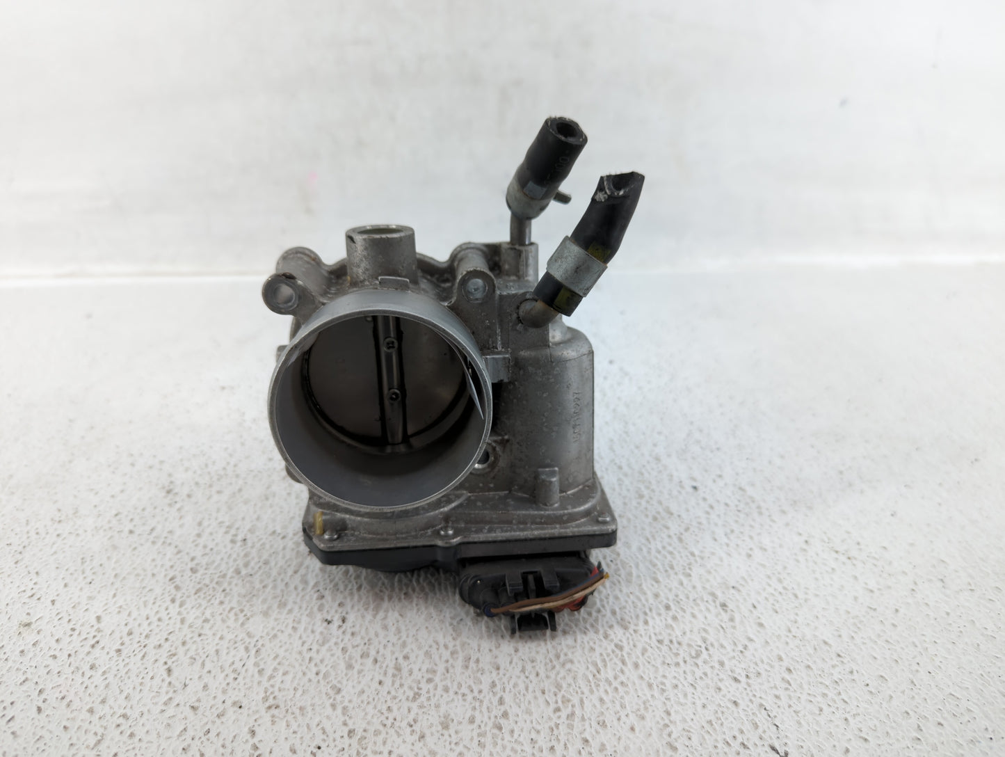 2011-2020 Hyundai Elantra Throttle Body P/N:35100-2E000 Fits Fits 2011 2012 2013 2014 2015 2016 2017 2018 2019 2020 2021 OEM