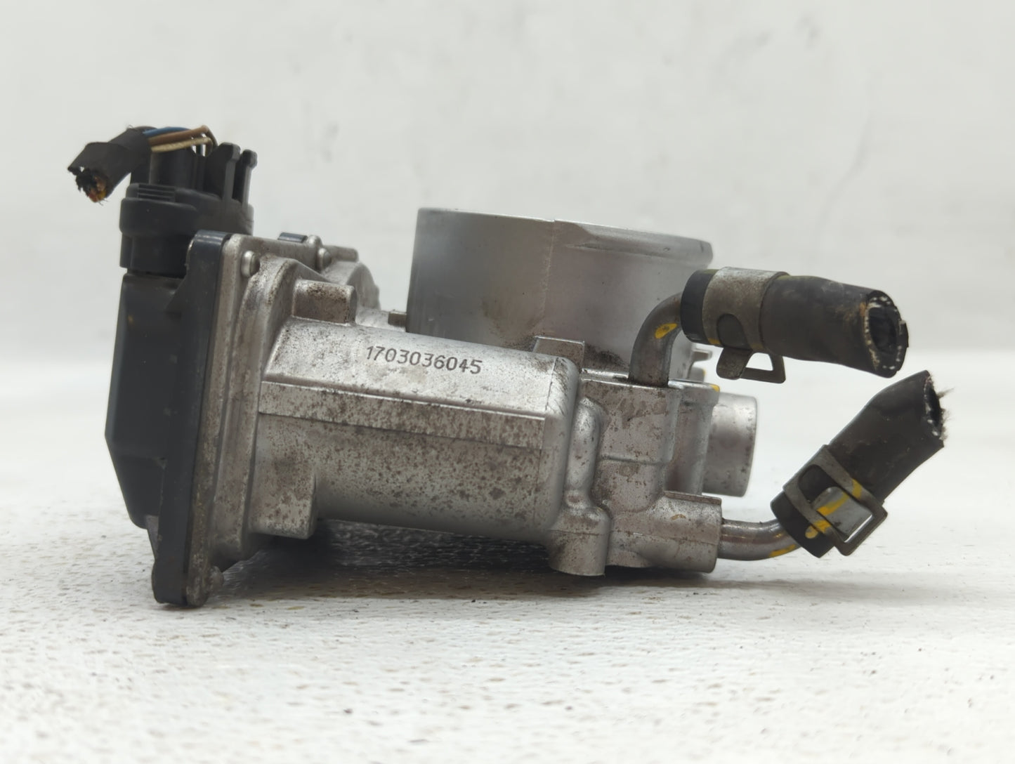 2011-2020 Hyundai Elantra Throttle Body P/N:35100-2E000 Fits Fits 2011 2012 2013 2014 2015 2016 2017 2018 2019 2020 2021 OEM