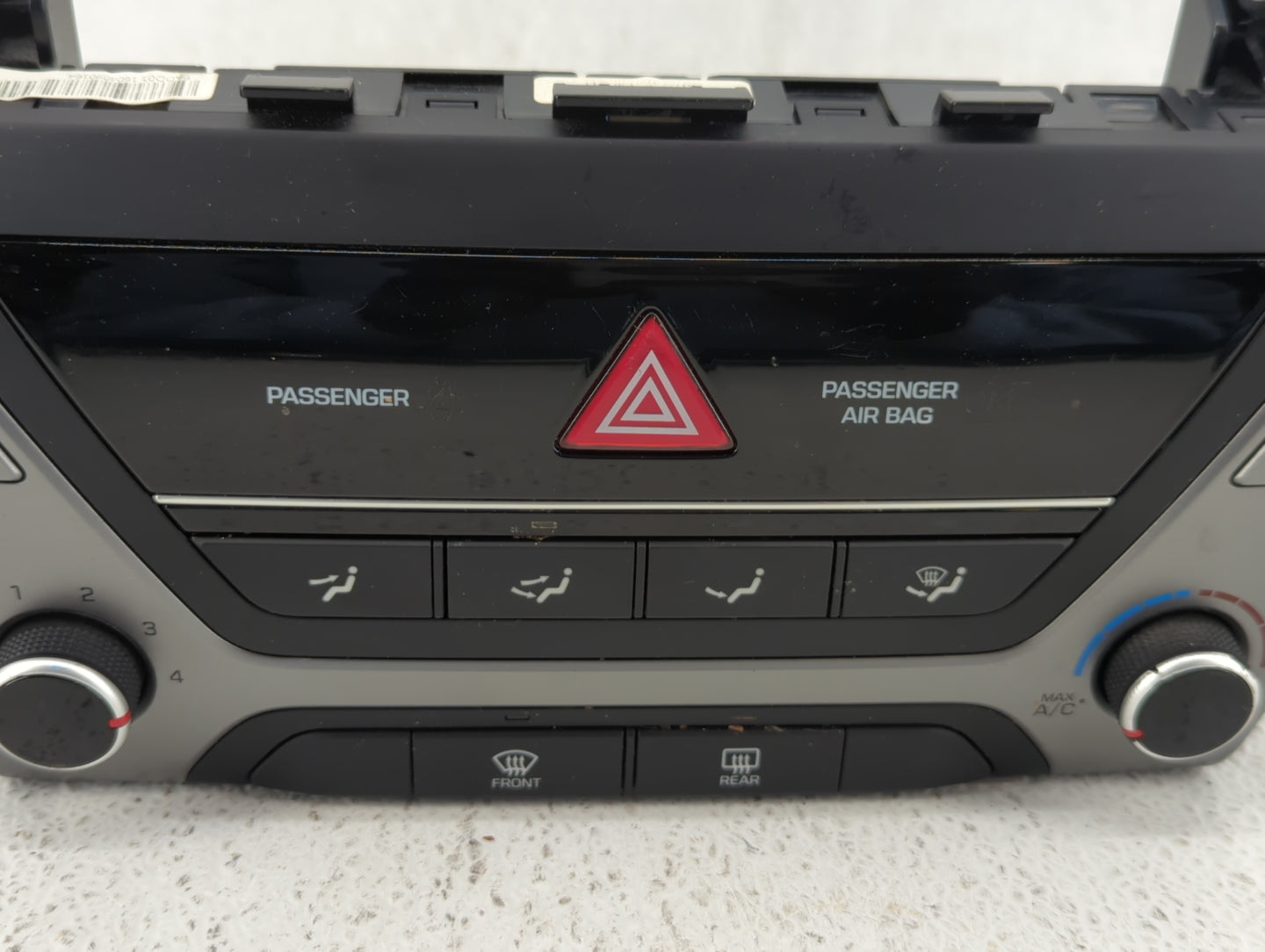 2017-2018 Hyundai Elantra Climate Control Module Temperature AC/Heater Replacement P/N:97250-F20614X 97250-F2230RET Fits OEM