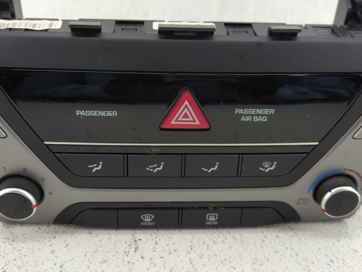 2017-2018 Hyundai Elantra Climate Control Module Temperature AC/Heater Replacement P/N:97250-F20614X 97250-F2230RET Fits OEM