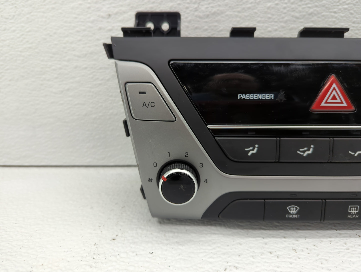 2017-2018 Hyundai Elantra Climate Control Module Temperature AC/Heater Replacement P/N:97250-F20614X Fits Fits 2017 2018 OEM