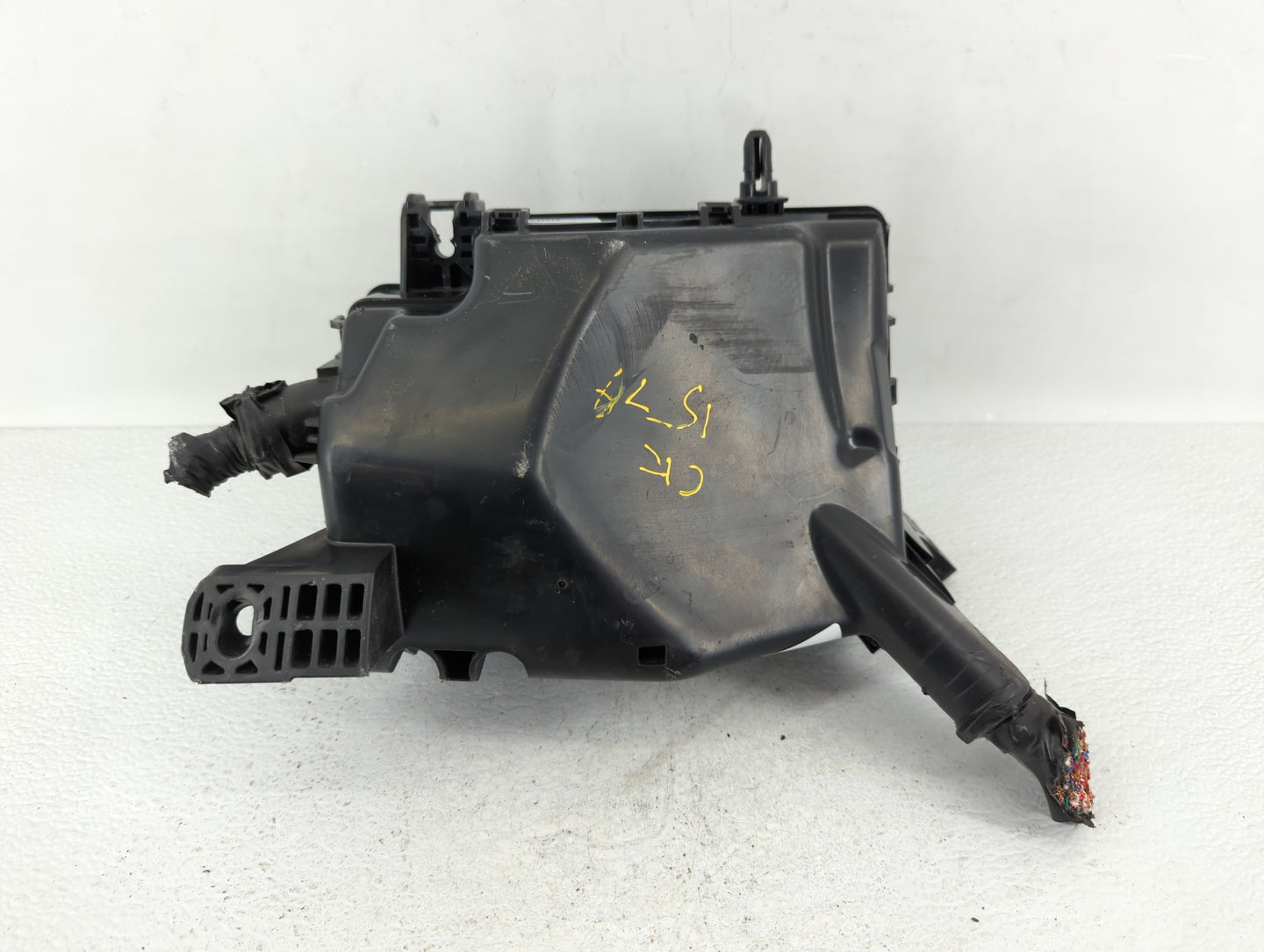 2017 Hyundai Elantra Fusebox Fuse Box Panel Relay Module P/N:1512120545 91203F2050B, 91203F2260 Fits OEM Used Auto Parts - O