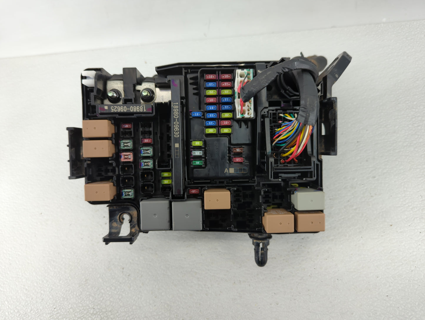 2017 Hyundai Elantra Fusebox Fuse Box Panel Relay Module P/N:VS91200F3142AA VS91200F3260AA, 1610250079, 1602131575 Fits OEM 