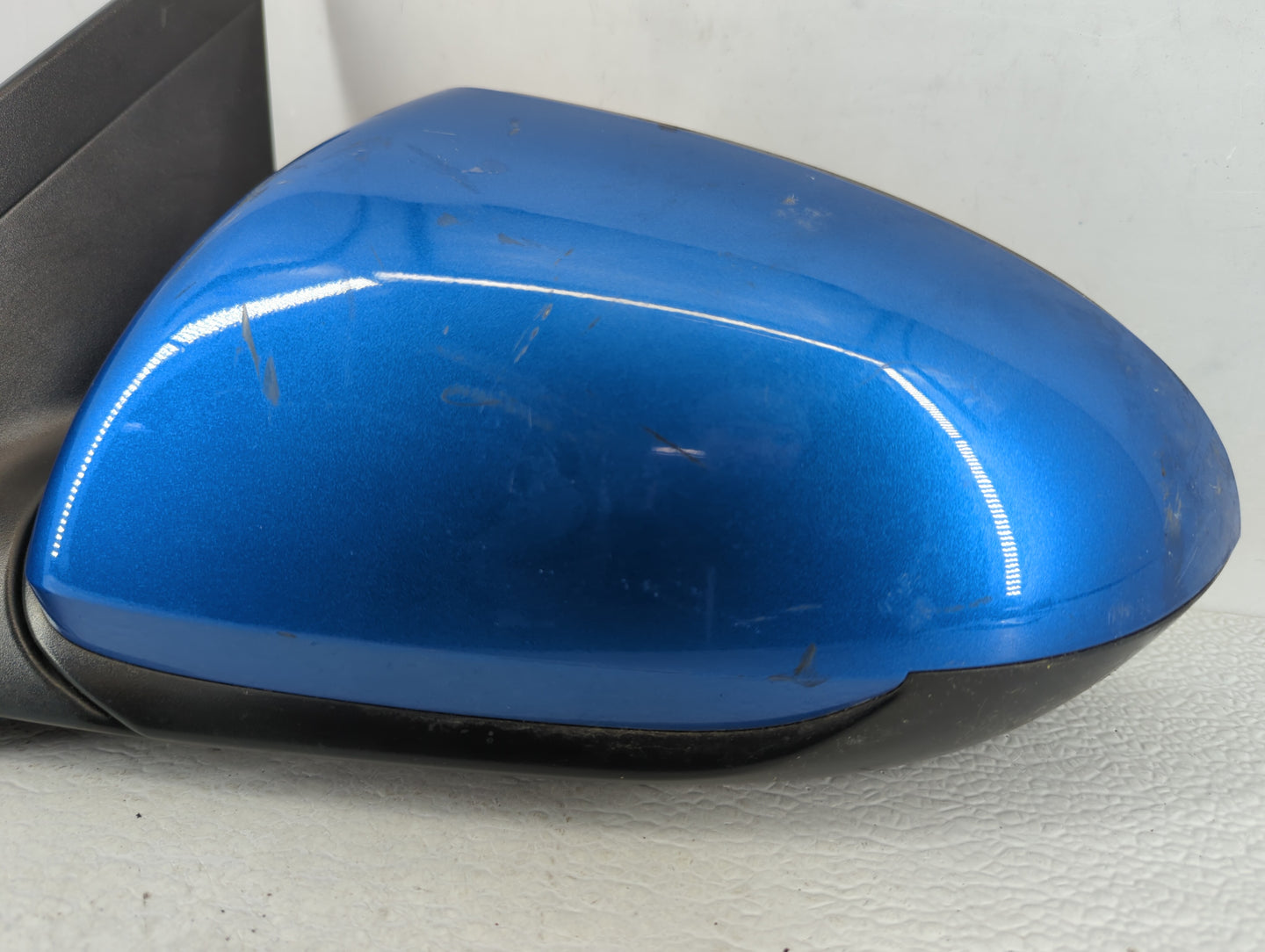 2017-2020 Hyundai Elantra Driver Side View Mirror - Left Door Mirror OEM Used - Oemusedautoparts1.com