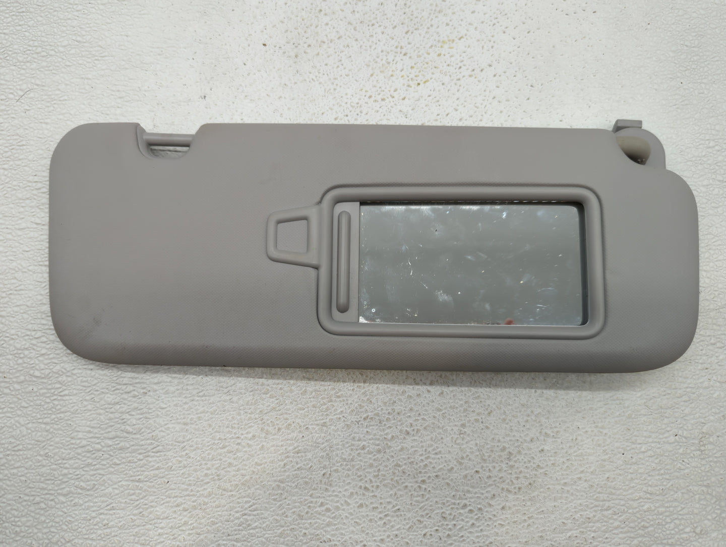 2017-2020 Hyundai Elantra Sun Visor Shade Replacement Passenger Right Mirror Fits Fits 2017 2018 2019 2020 OEM Used Auto Par