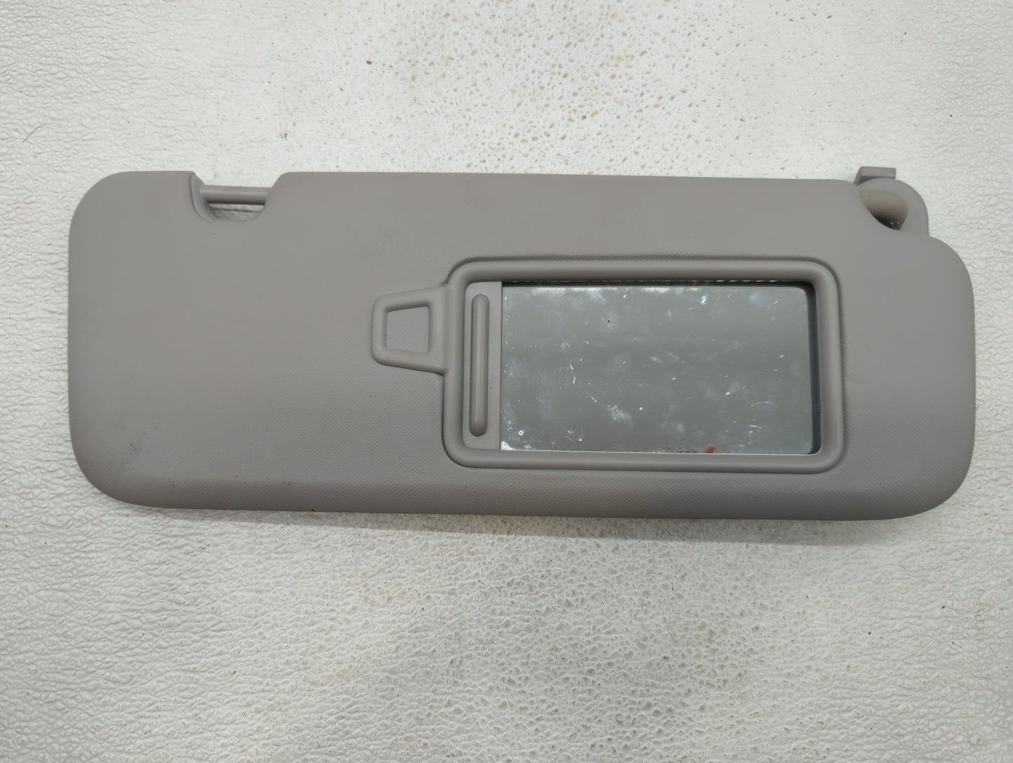 2017-2020 Hyundai Elantra Sun Visor Shade Replacement Passenger Right Mirror Fits Fits 2017 2018 2019 2020 OEM Used Auto Par