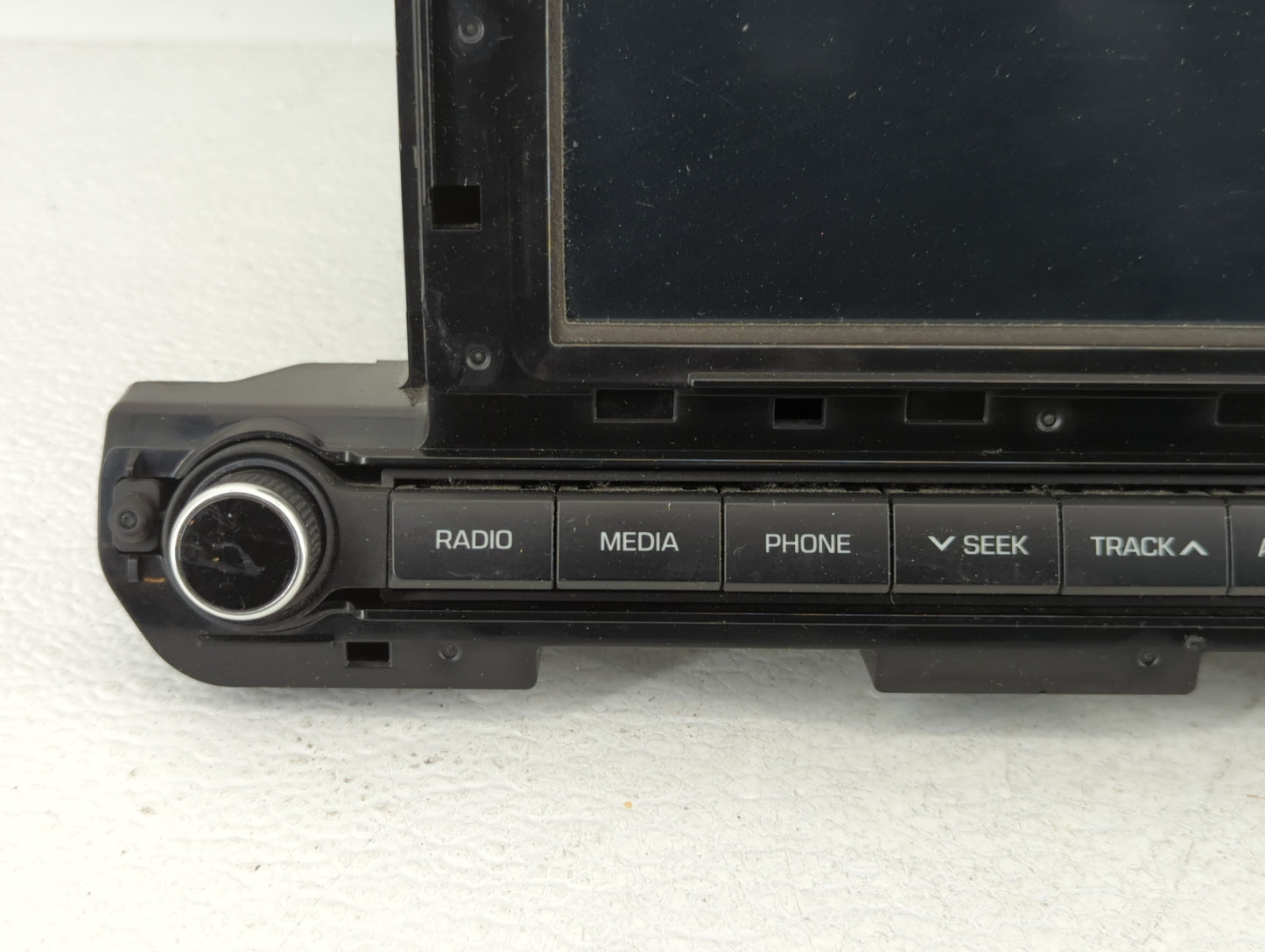 2017-2018 Hyundai Elantra Am Fm Cd Player Radio Receiver - Oemusedautoparts1.com