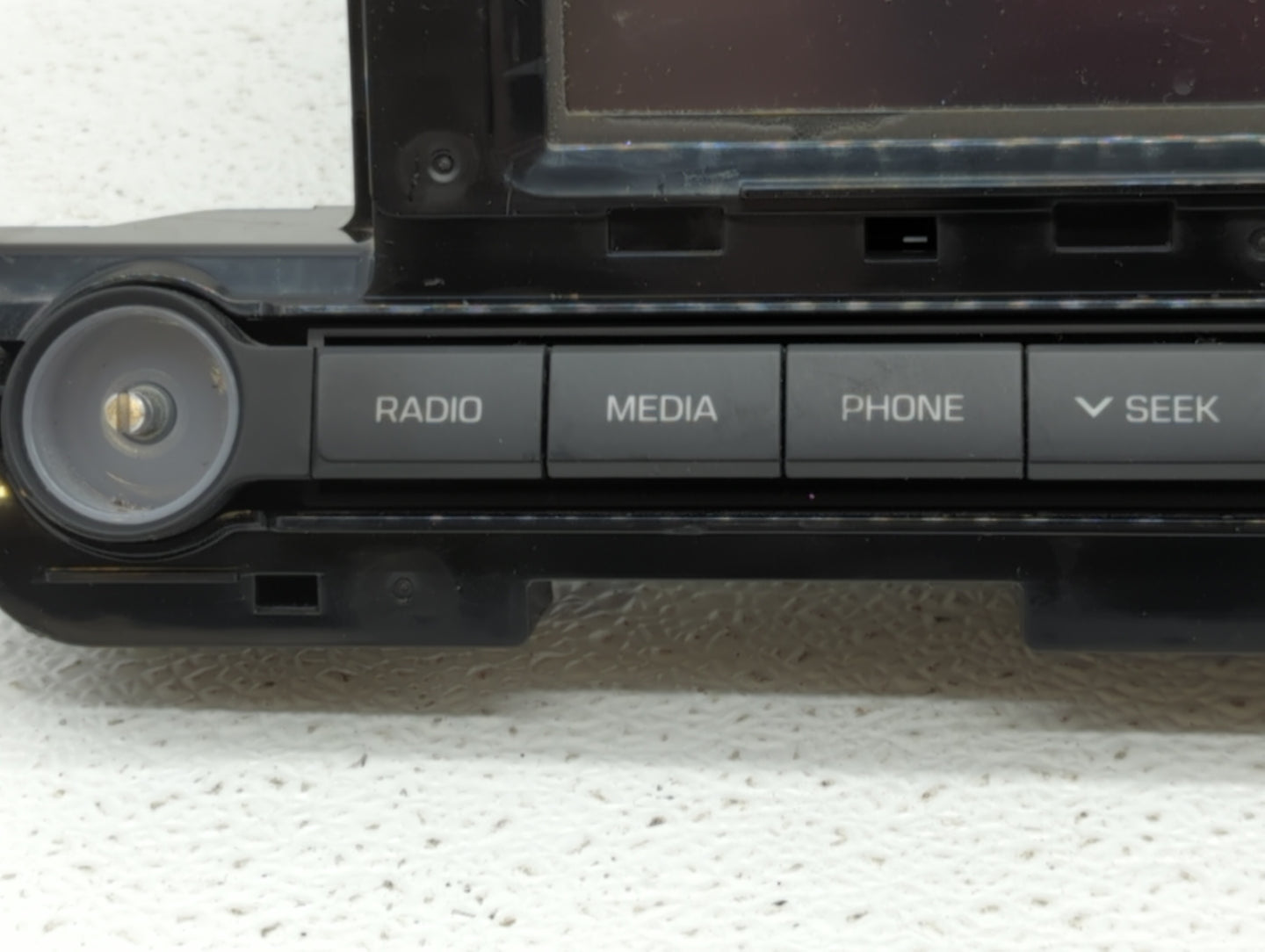 2017-2018 Hyundai Elantra Radio AM FM Cd Player Receiver Replacement P/N:96160-F2101UAT Fits Fits 2017 2018 OEM Used Auto Pa