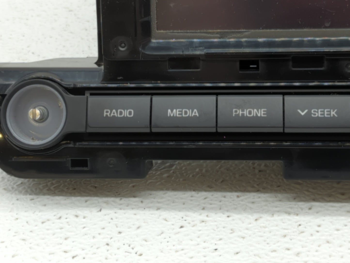2017-2018 Hyundai Elantra Radio AM FM Cd Player Receiver Replacement P/N:96160-F2101UAT Fits Fits 2017 2018 OEM Used Auto Pa