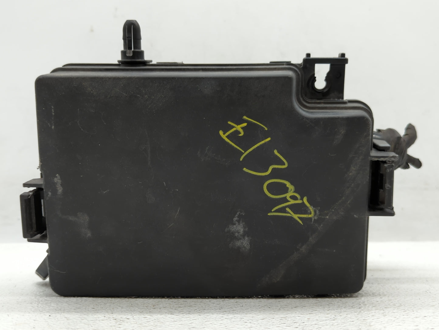 2017 Hyundai Elantra Fusebox Fuse Box Panel Relay Module P/N:91203F2260 1512120545, 91203F2050B Fits OEM Used Auto Parts - O