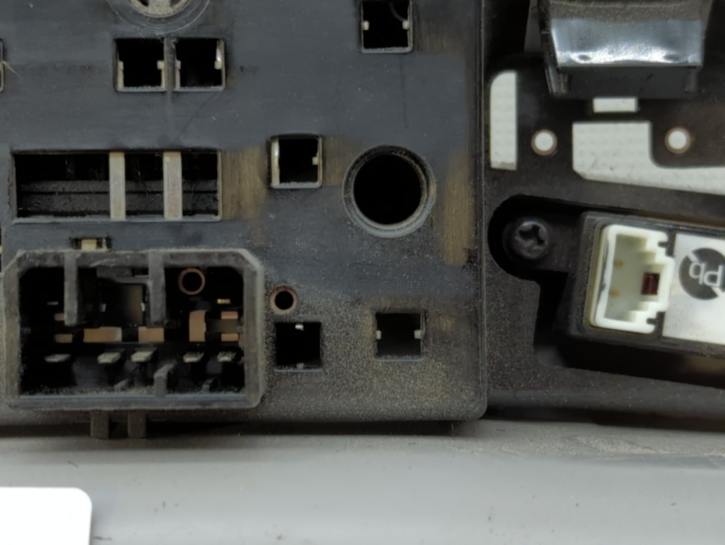 2017 Hyundai Elantra Overhead Roof Console - Oemusedautoparts1.com