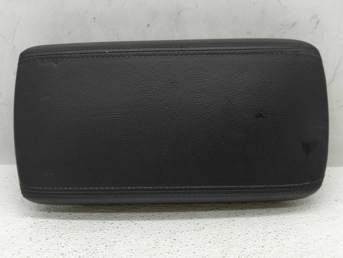 Hyundai Elantra Center Console Armrest Cover Lid - Oemusedautoparts1.com