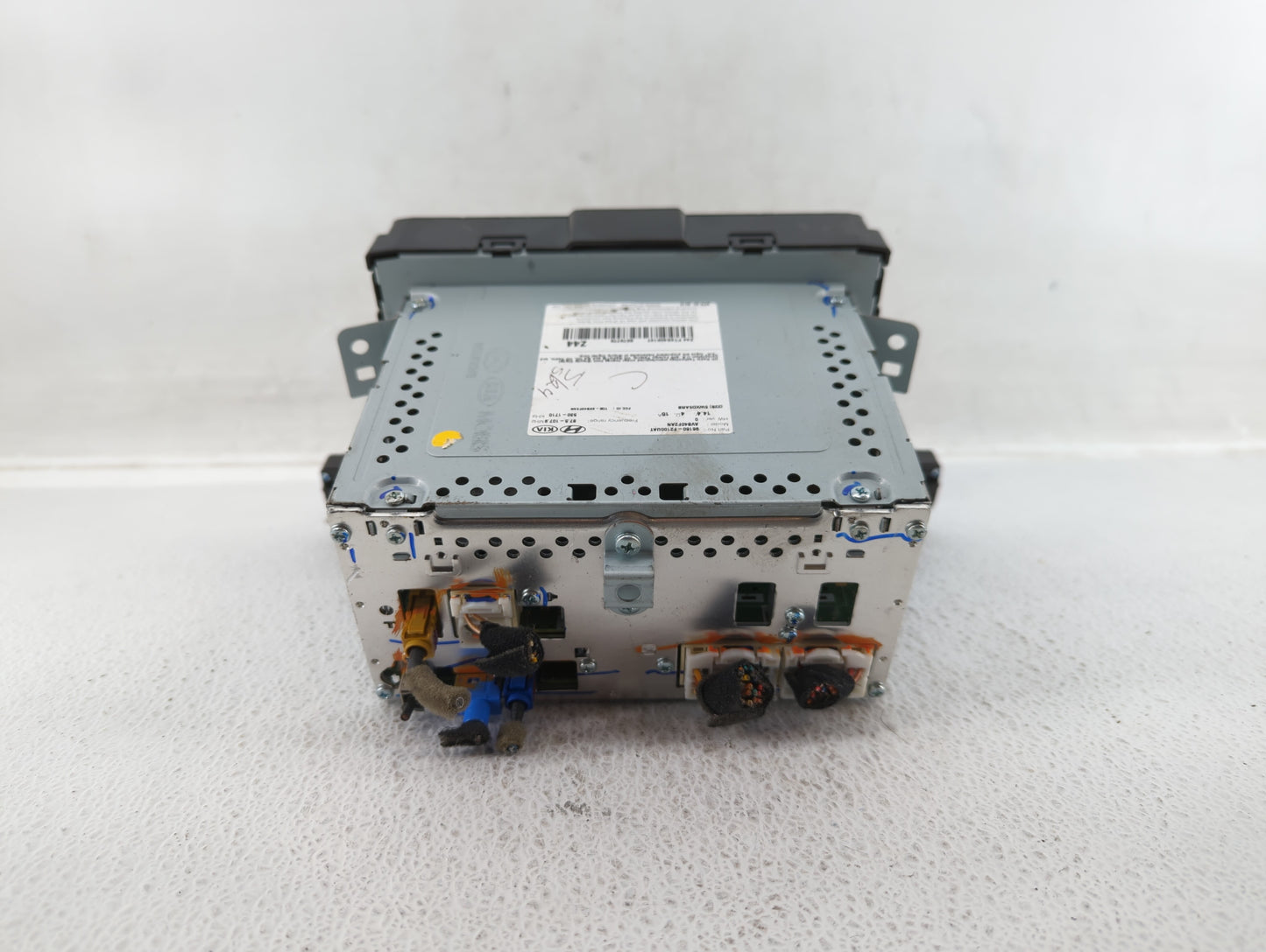 2017-2018 Hyundai Elantra Am Fm Cd Player Radio Receiver - Oemusedautoparts1.com