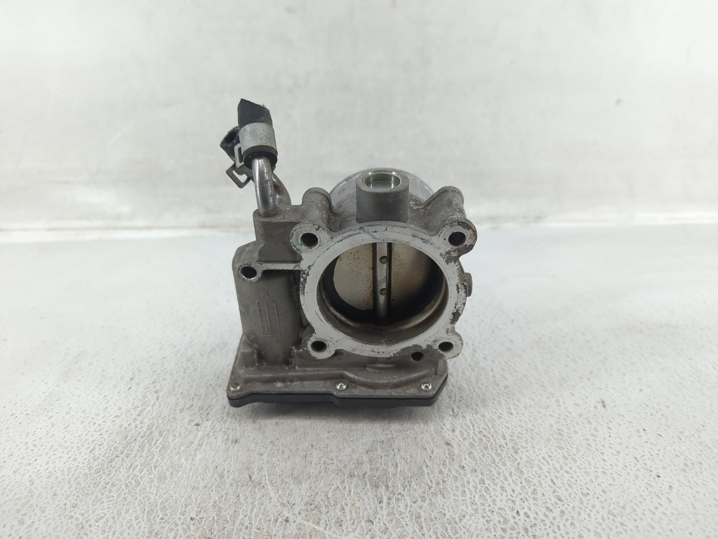 2011-2020 Hyundai Elantra Throttle Body P/N:35100-2E000 Fits Fits 2011 2012 2013 2014 2015 2016 2017 2018 2019 2020 2021 OEM