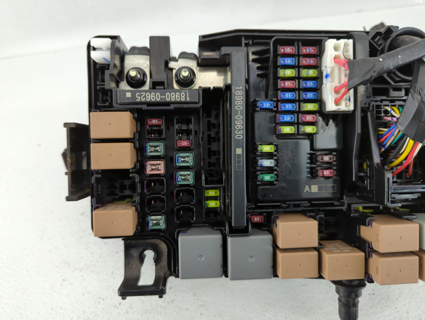 2017 Hyundai Elantra Fusebox Fuse Box Panel Relay Module P/N:91956-F2020 Fits OEM Used Auto Parts - Oemusedautoparts1.com