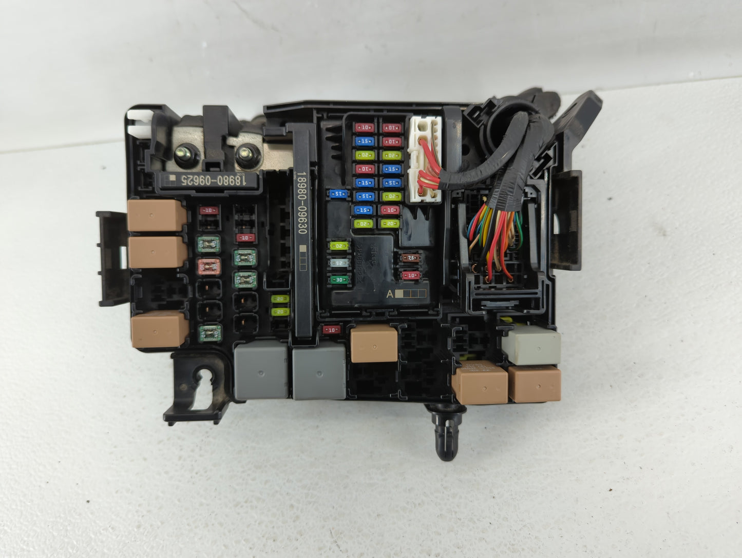 2017 Hyundai Elantra Fusebox Fuse Box Panel Relay Module P/N:91203F2260 91203F2050B Fits OEM Used Auto Parts - Oemusedautopa