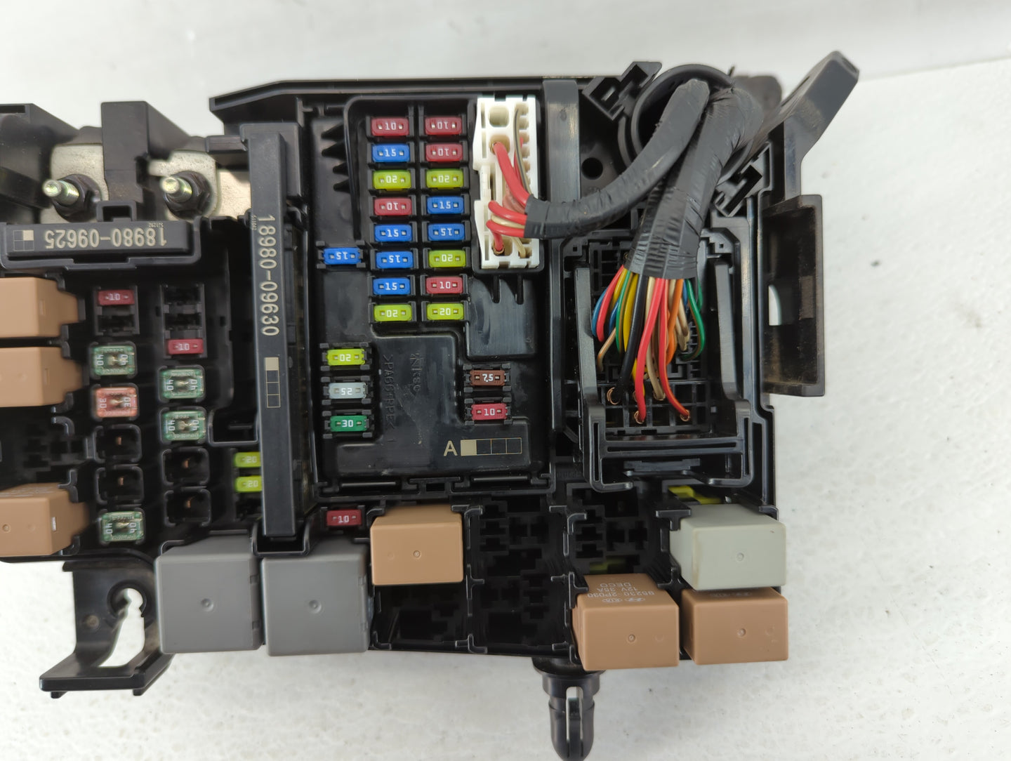 2017 Hyundai Elantra Fusebox Fuse Box Panel Relay Module P/N:91203F2260 91203F2050B Fits OEM Used Auto Parts - Oemusedautopa